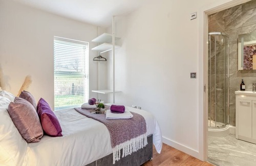 Tredunnock Cabina | Rabbit Meadow Lodge - Fantastic Views