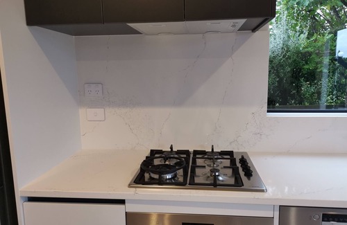 Hamilton Casa | Rabbits Home- Riverside, Separate courtyard, New 1-bedroom