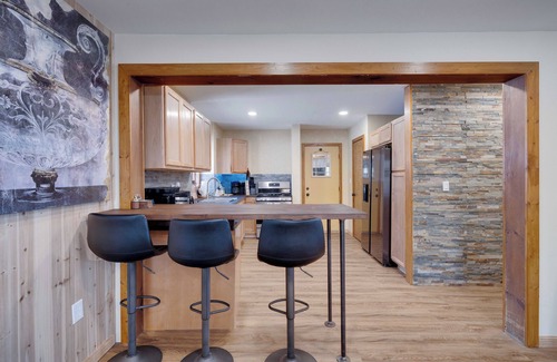 Greentown Casa | Raccoon House & Spa. Scandinavian style retreat w/ sauna and hot tub.