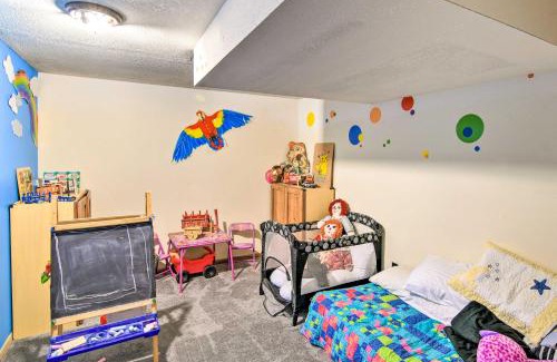 Adel Casa | Raccoon River Retreat Indoor Pool and Outdoor Fun!