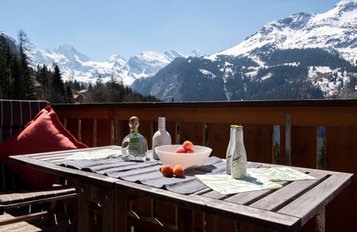 Wengen Chalet De Esquí | Retiro de corredores - chalet adosado en 4 niveles