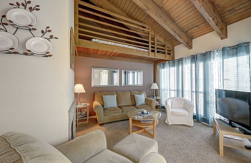 Sailhouse Casa | Racquet & Yacht Club Getaway | Pool & Tennis | Near Fulton & Rockport Beach