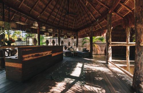 Zona Hotelera Hotel | Radhoo Tulum