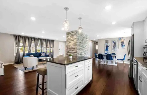 Wasco Casa | Radiance - 4BR Single Level Home
