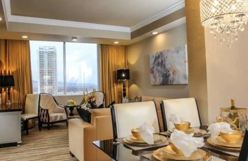Winchester Villa | Radiant Sophisticated Las Vegas Condo