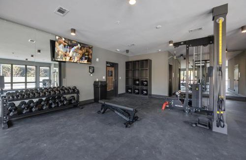 Midtown Casa | Radio Stars - Odyssey - Pool & Gym