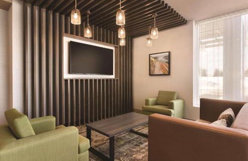 Hanwell Hotel | Radisson Kingswood Hotel & Suites, Fredericton