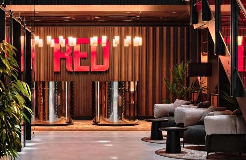 City Centre Hotel | Radisson RED Hotel & Radisson RED Apartments, Kraków