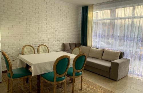 Issyk-Kul Region Casa | Raduga West коттедж
