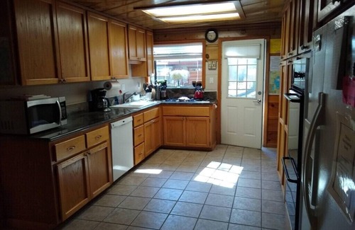 Bijou Park Cabina | Rae's Cabin - Perfect 3 bedroom 2 bath family vacation spot. Walk to the lake