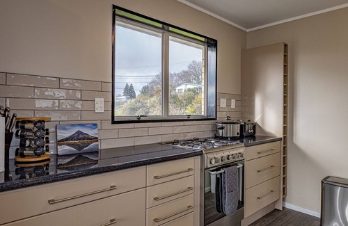 Raetihi Casa | RAETIHI HEIGHTS LODGE - RAETIHI HOLIDAY HOME in Raetihi