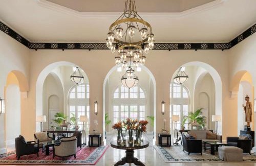 Daun Penh Hotel | Raffles Hotel Le Royal