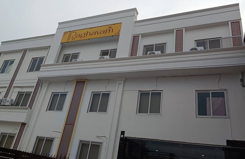 Faizabad Hotel | RAGHAVAM