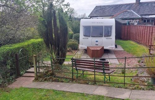 Oban Otro | Railway cottage caravan