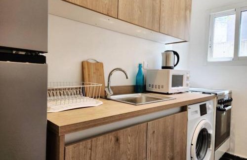 Beirut Apartamento | Railway House 1BR Apt w front yard