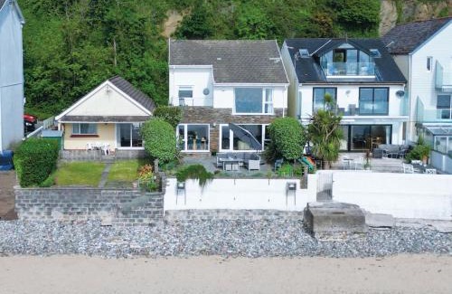 Saundersfoot Casa | Rainbow Leap - 5 Bed Holiday Home - Saundersfoot