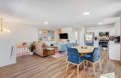 West Colorado Springs Casa | Rainbow Road Hot Tub Pikes Peak Views Pac Man