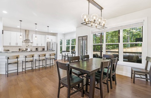 Avery Creek Casa | Rainbow’s Edge | Mountain Views, Hot Tub, Game Room & Gourmet Kitchen