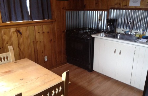 Pinetop-Lakeside Cabina | Rainbow's End Resort on Rainbow Lake