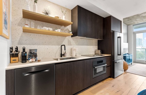 Travis Heights Condominio | Rainey Street Lux High Rise Condo