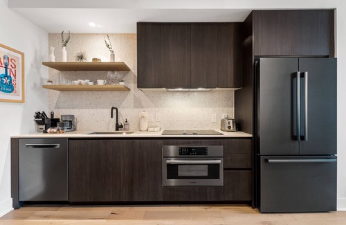 Travis Heights Condominio | Rainey Street Lux High Rise Condo