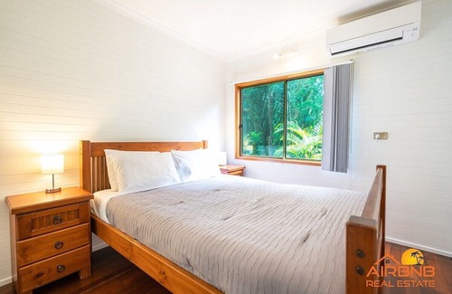 Kuranda Casa | Rainforest holiday home @ Kuranda with swimming pool !!