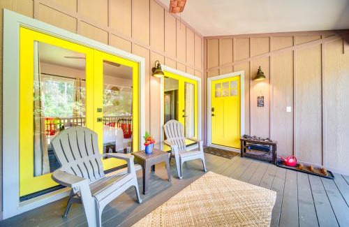Volcano Casa | Rainforest Stay with Hot Tub Less Than 3 Mi to Natl Park!