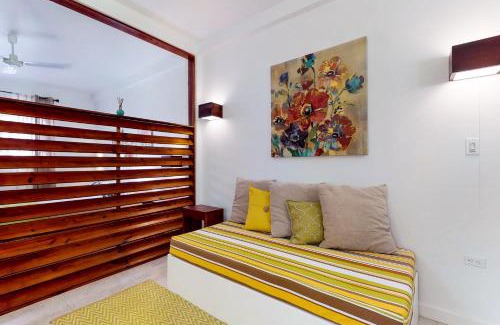 Caye Caulker Hotel | Rainforest Suite at Casa DV Suites -Gold Standard Certified