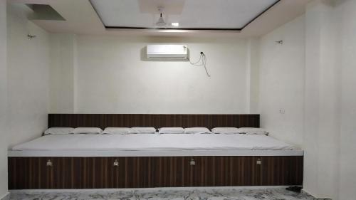 Mathura Casa | Rajlakshmi Guest House