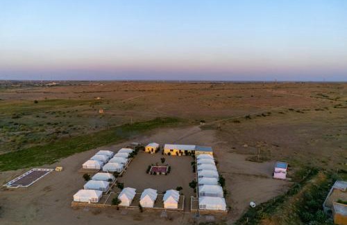 Kanoi Otro | Rajwada Desert Camp