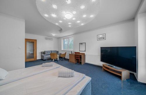 Nedozery Casa | Raketa Residence, restaurant & hotel