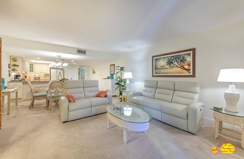 North Redington Beach Condominio | Ram Sea 406 is a Silver Tier 2-bedroom 2 bath Gulf Front Condo on 4th Floor