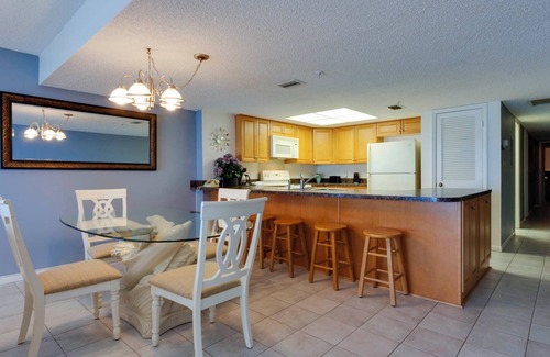 North Redington Beach Condominio | Ram Sea 409 is a Silver Tier 2-bedroom 2 bath Gulf Front Corner Condo