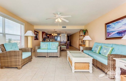 North Redington Beach Condominio | Ram Sea 509 is a Gold 2-bedroom 2 bath Gulf Front Corner Condo on top Floor