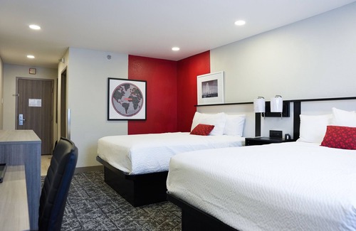 Irving Hotel | Ramada by Wyndham DFW Airport