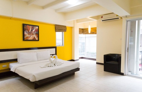 Sukhumvit Hotel | Ramkhamhaeng 42 Por Roomquest