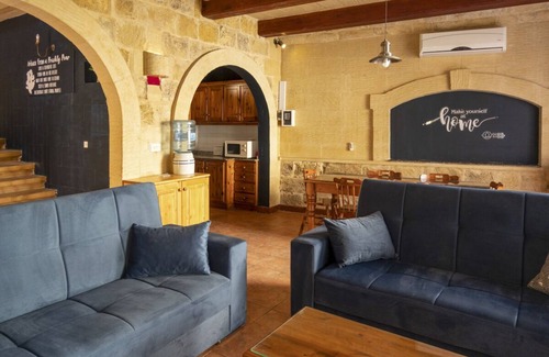 San Lawrenz Villa | Ramla Red House - Tres Habitaciones Villa, Capacidad 9