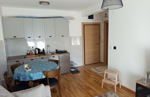 Central Serbia Apartamento | Ramonda apartman sa bazenom, Vrnjačka Banja