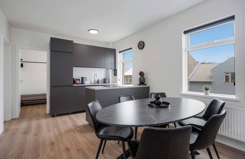 Vesturbær Apartamento | Ranargata - Central Three Bedrooms Apartment