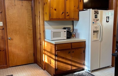 Durham Casa | Ranch home, 3 private bedroom suites with full private bathrooms, near Duke Univ