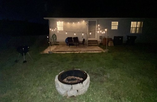 Lewes Casa | Ranch home on an acre, near the best ice cream place in Lewes!