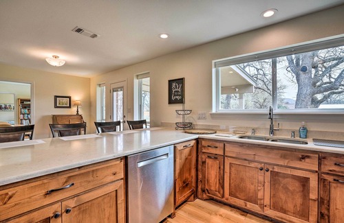 Kerrville Casa | Ranch House w/ Large Backyard - Near Fishing