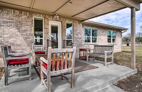 Kerrville Casa | Ranch House w/ Large Backyard - Near Fishing