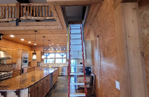 Elmaton Casa | ⍣Ranch ⍣Incredible 70-Acres Estates Restoration Ranch retreat lake sleep 40-52 ⍣