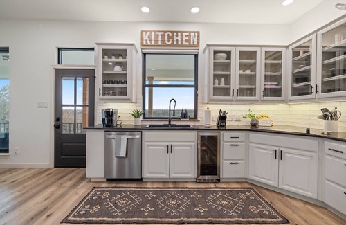 Leander Otro | Ranch Retreat: Amenities Galore with Pool, Hot Tub, Basketball Court, and More!