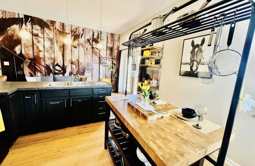 Selbyville Casa | 🌟Ranch Stay- Farm Animals, Jacuzzi, Arcade, Beaches🌟