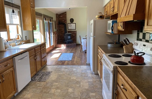 Frenchtown Casa | Ranch-style home with horse property and fenced yard