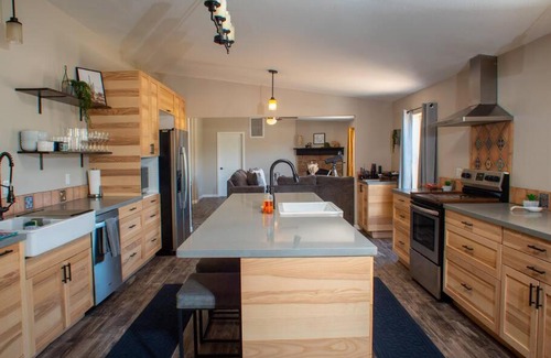 Joshua Tree Casa | Ranch W/Jacuzzi, Hammocks, & 360 Mountain Views