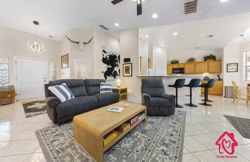 Albuquerque Casa | Rancho de los Sueños with Hot Tub - An Irvie Home