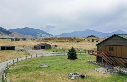 Livingston Casa | Rancho Deluxe Lodge